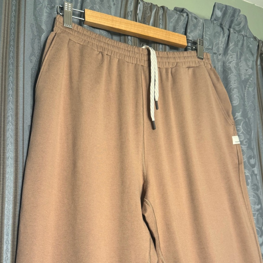 Vuori Boyfriend Joggers Goldenrod Heather - Picture 4 of 6